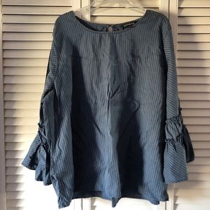 Bell sleeve blouse